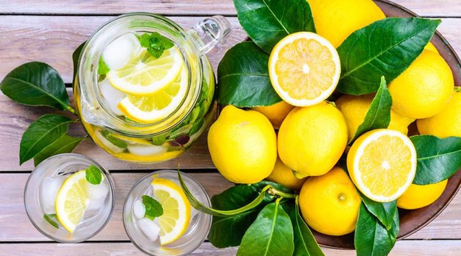 Apa Benar Minum Air dengan Lemon Bisa Menguruskan Badan?